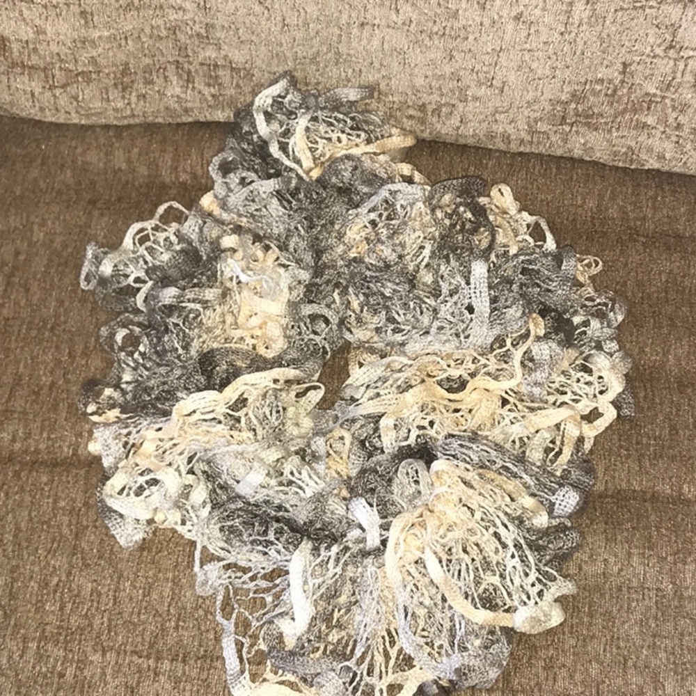 🎁 New beautiful handmade lightweight scarf gift🎁
